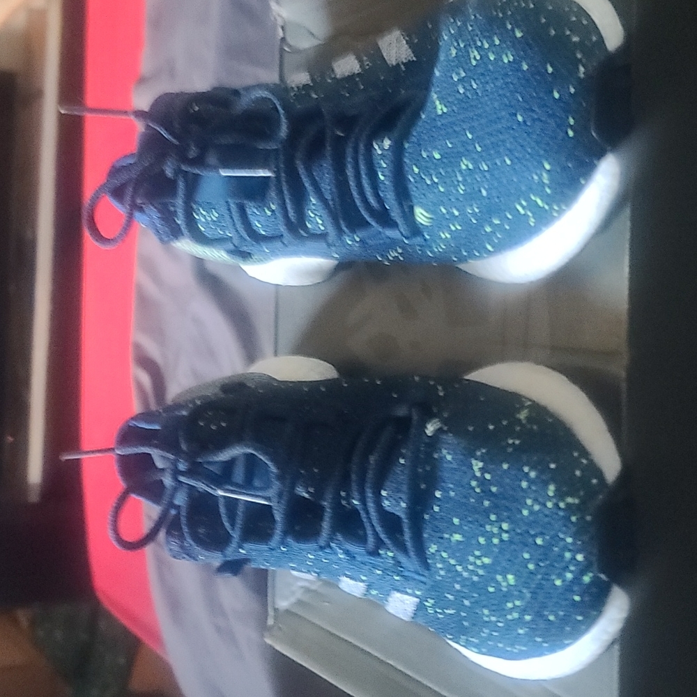 Men's sneakers